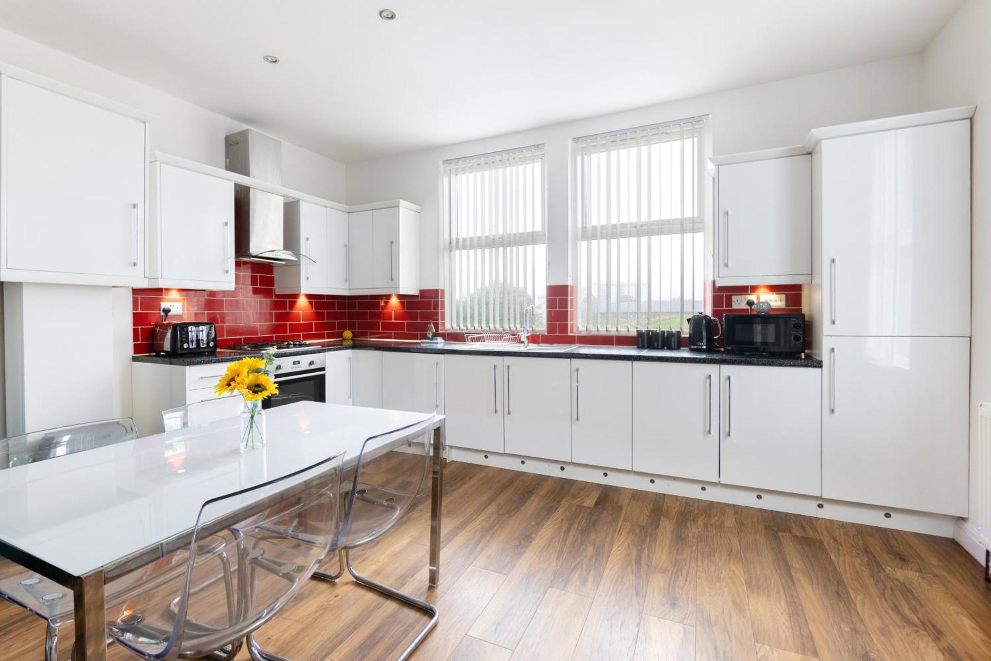Spacious Apartment Close To City Centre With Free Secure Parking Лідс Екстер'єр фото