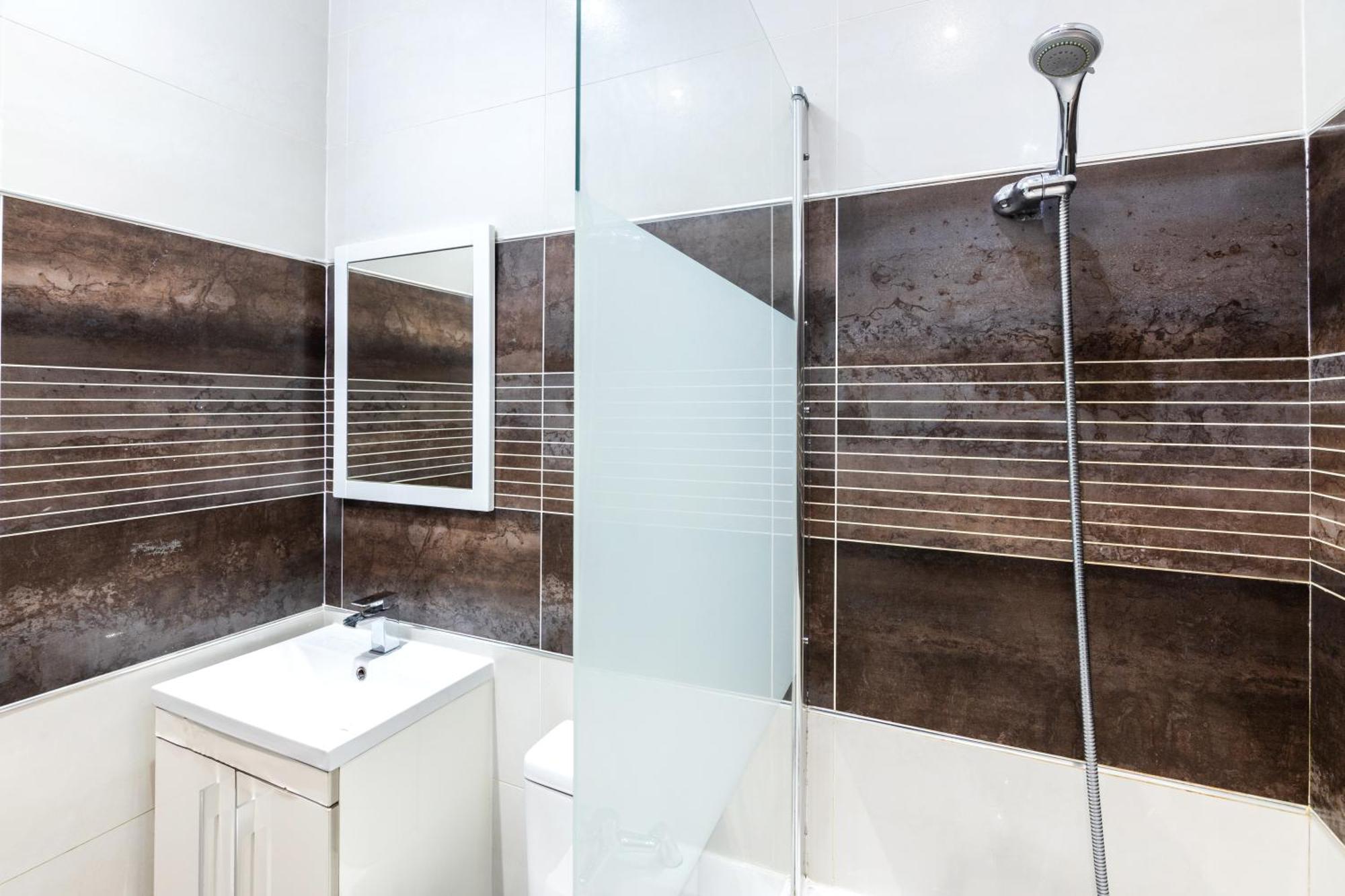 Spacious Apartment Close To City Centre With Free Secure Parking Лідс Екстер'єр фото